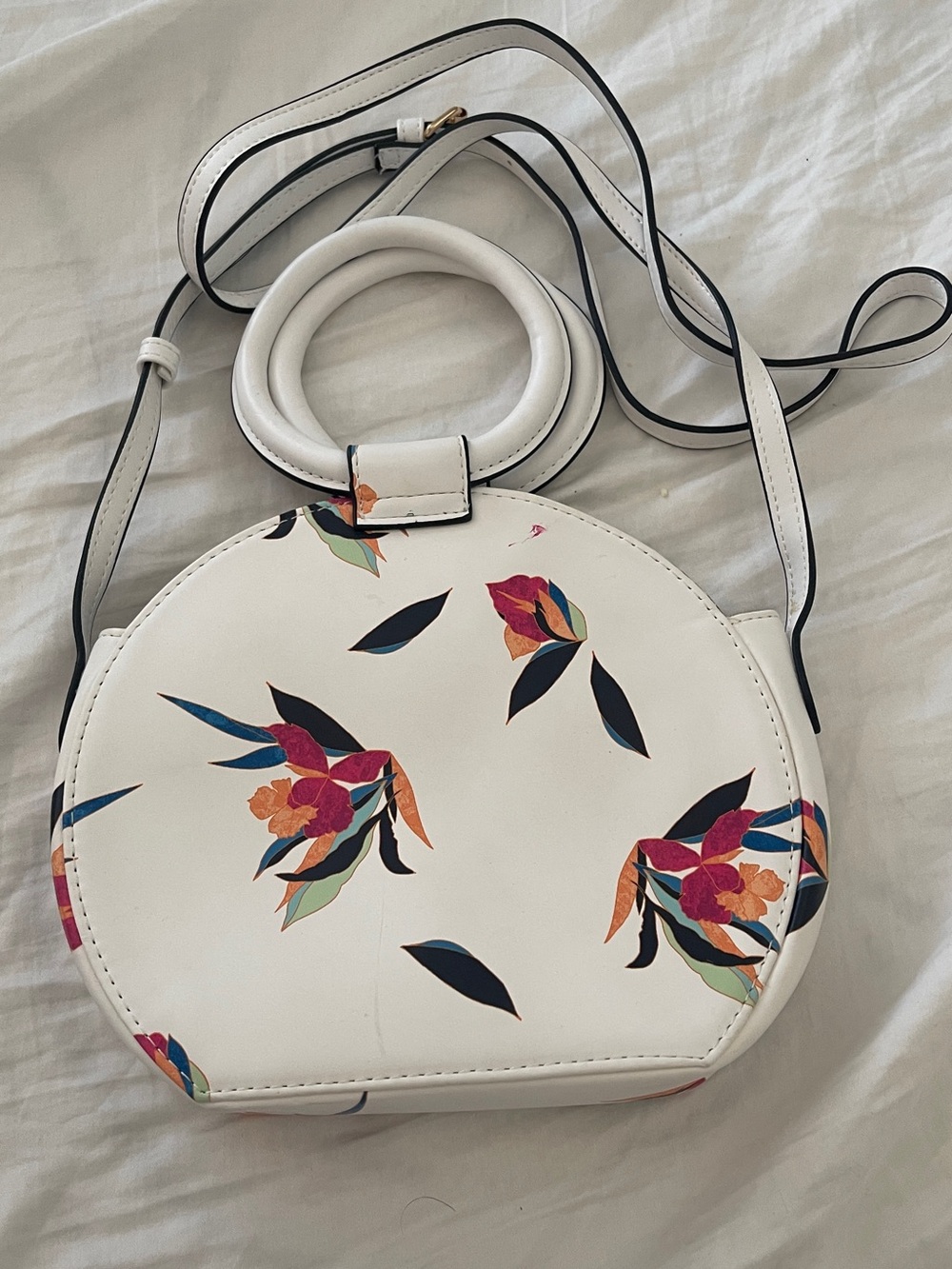 White Floral Round Crossbody Bag - Elegant Everyday Style